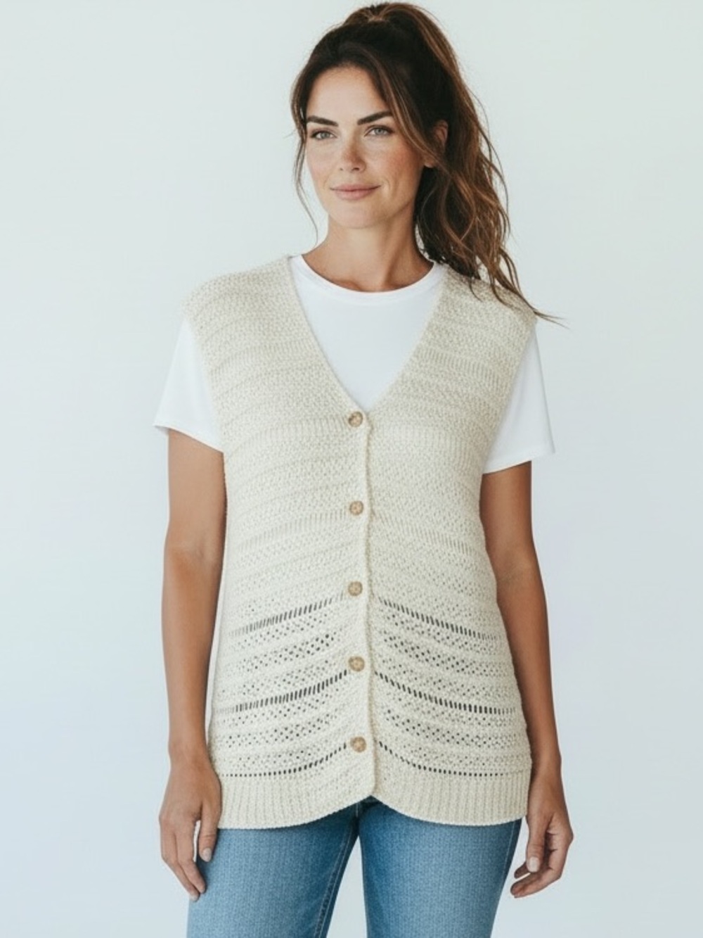 Hunt Club NWOT Vintage Equestrian Cream Knit Button-Front Vest. Size M.